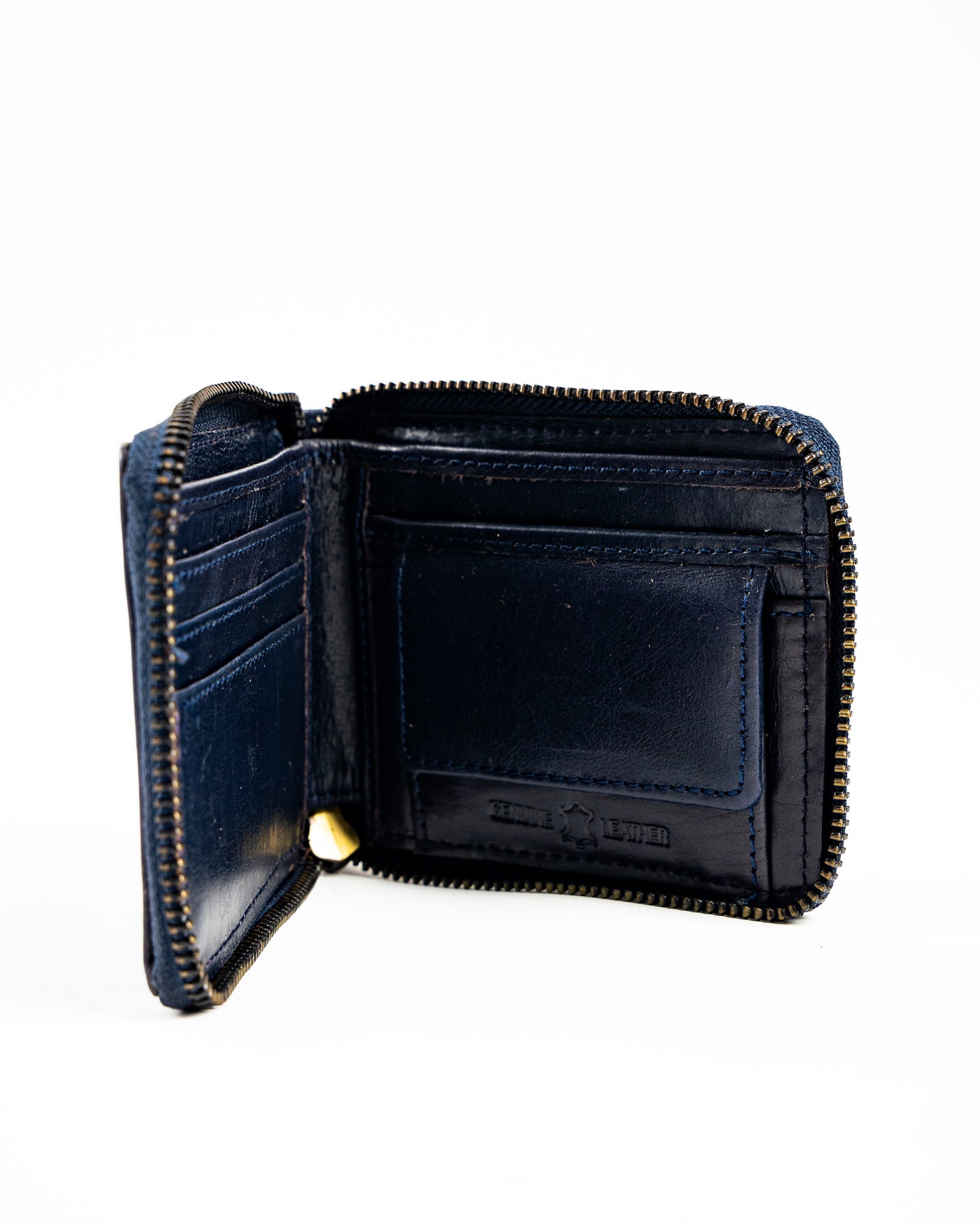 Round chained wallet