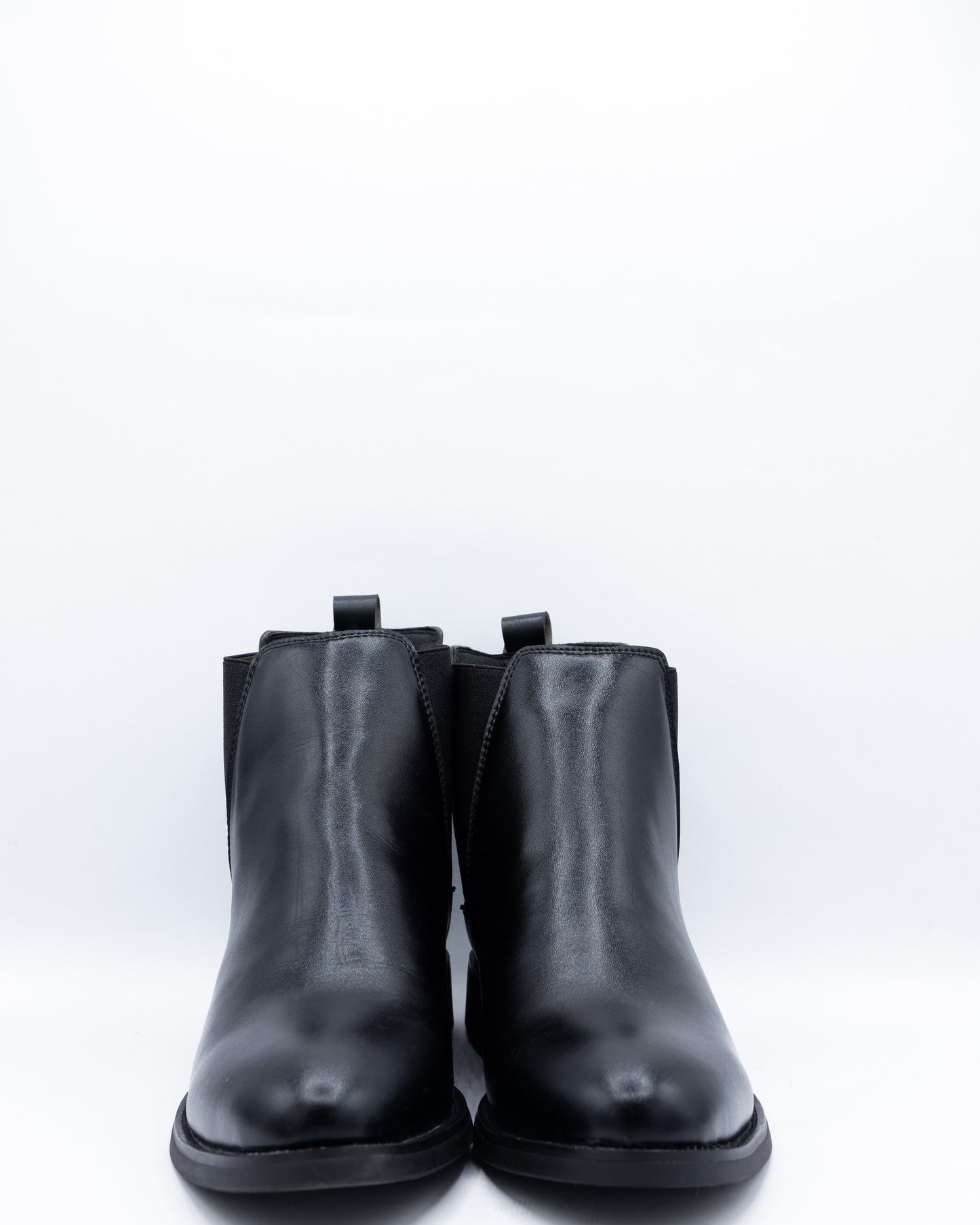Vegan Chelsea boot