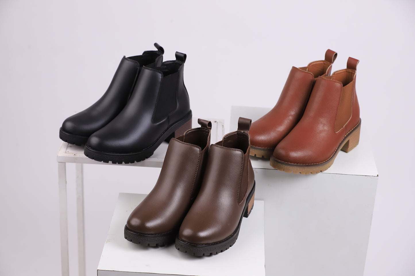 Lyra Chelsea Boot